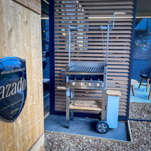 Laden Sie das Bild in den Galerie-Viewer, azado Grill El Maestro 60x40cm mit Gaselement