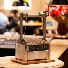 Laden Sie das Bild in den Galerie-Viewer, El Chiquito Mini-Grill A4 aus Chromstahl Tischgrill
