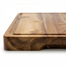 Laden Sie das Bild in den Galerie-Viewer, 87-STEAKart Massives Schneidebrett 40x30cm mit Saftrille & Auffangmulde