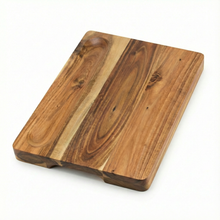 Laden Sie das Bild in den Galerie-Viewer, 87-STEAKart Massives Schneidebrett 40x30cm mit Saftrille & Auffangmulde