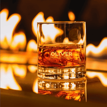 Laden Sie das Bild in den Galerie-Viewer, Oliver&Oliver Rum - Tres Hombres & SonidoVino Limited Edition - 50cl (Geschenkpackung)