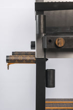 Laden Sie das Bild in den Galerie-Viewer, "55K" Tailor Made