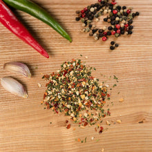 Laden Sie das Bild in den Galerie-Viewer, Chimichurri-Set (2x Chimichurri + Keramikdose) - Azado AG