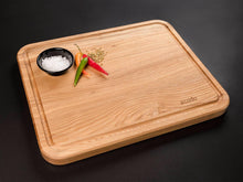 Laden Sie das Bild in den Galerie-Viewer, Azado Massiv-Schneidebrett mit Saftrinne - Azado AG