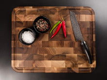 Laden Sie das Bild in den Galerie-Viewer, Azado Stirnholz-Schneidebrett mit Saftrinne - Azado AG
