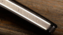 Laden Sie das Bild in den Galerie-Viewer, Swiss Knife Damast Taschenmesser