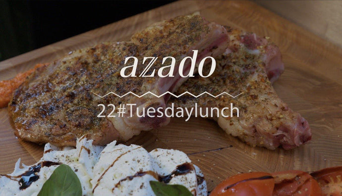 azado Grill Tuesdaylunch 22, Mariniertes Kalbskotelette mit Mojo und Tomaten-Mozarella-Salat