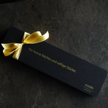 Laden Sie das Bild in den Galerie-Viewer, Geschenkpaket "für heisse Nächte &amp; saftige Stücke" (Grillpinzette + Feuerzeug)
