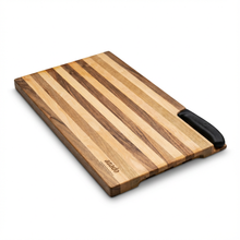 Laden Sie das Bild in den Galerie-Viewer, azado Holzschneidebrett mit integriertem Victorinox Brotmesser
