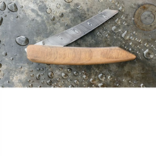 Laden Sie das Bild in den Galerie-Viewer, Swiss Knife Damast Taschenmesser
